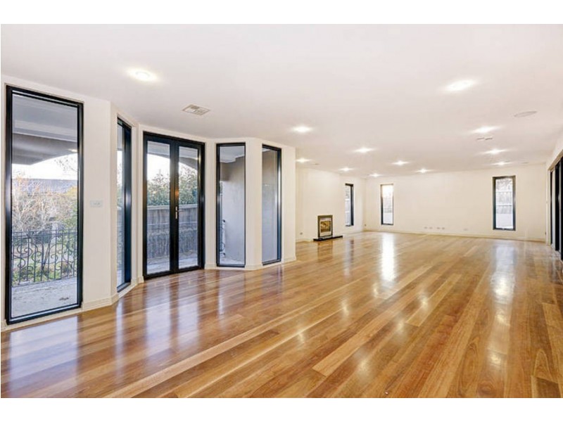 6 Windrock Avenue, Craigieburn VIC 3064