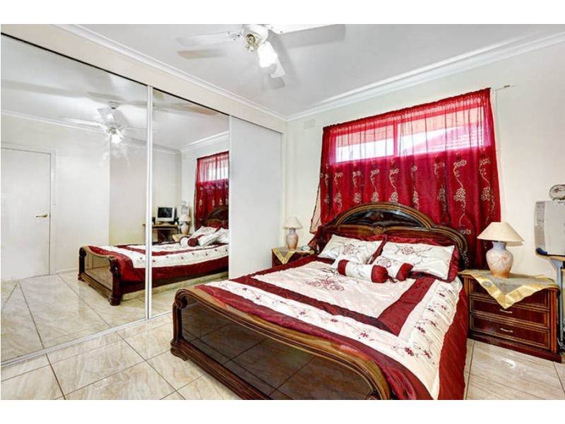 57 Isla Avenue, Glenroy VIC 3046