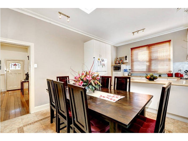 35 Anselm Grove, Glenroy VIC 3046