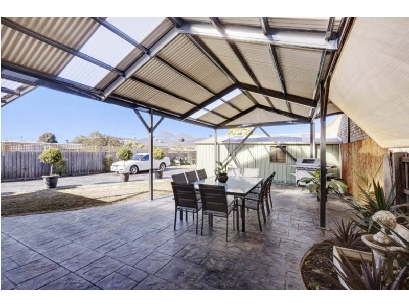 35 Anselm Grove, Glenroy VIC 3046