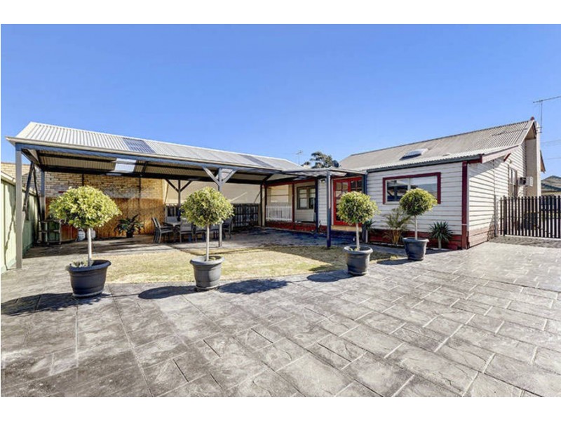 35 Anselm Grove, Glenroy VIC 3046