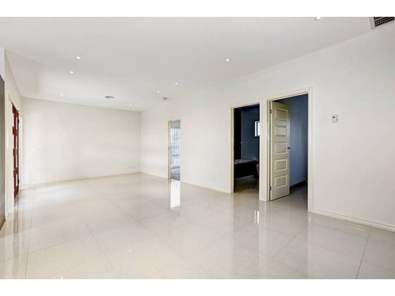 2/78 Maude Avenue, Glenroy VIC 3046