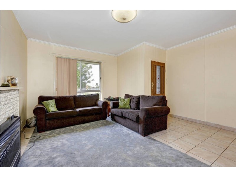 22 Heather Court, Glenroy VIC 3046