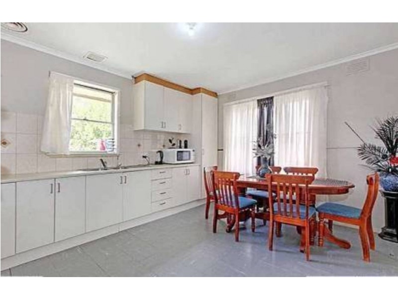 11 Smeaton Avenue, Dallas VIC 3047