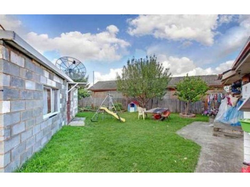 11 Smeaton Avenue, Dallas VIC 3047