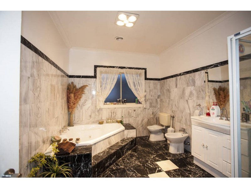 45 Plumpton Avenue, Glenroy VIC 3046