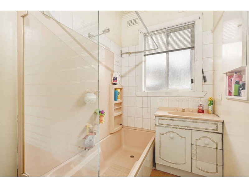 105 View Street, Glenroy VIC 3046