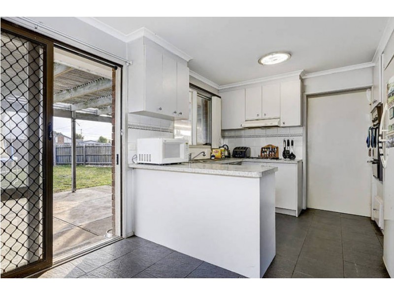 2 Hook Court, Craigieburn VIC 3064