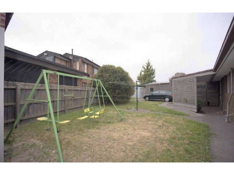 2 Hook Court, Craigieburn VIC 3064