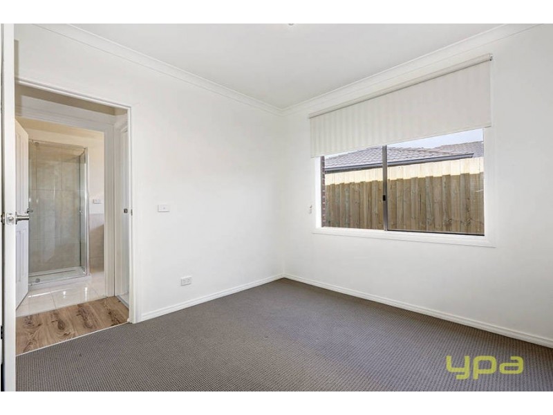 16A Gillingham Avenue, Craigieburn VIC 3064