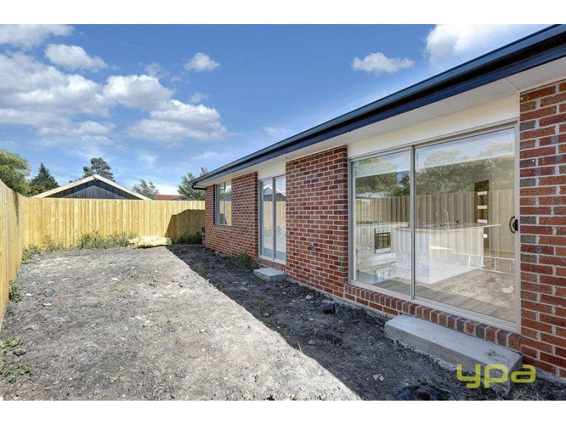 16A Gillingham Avenue, Craigieburn VIC 3064