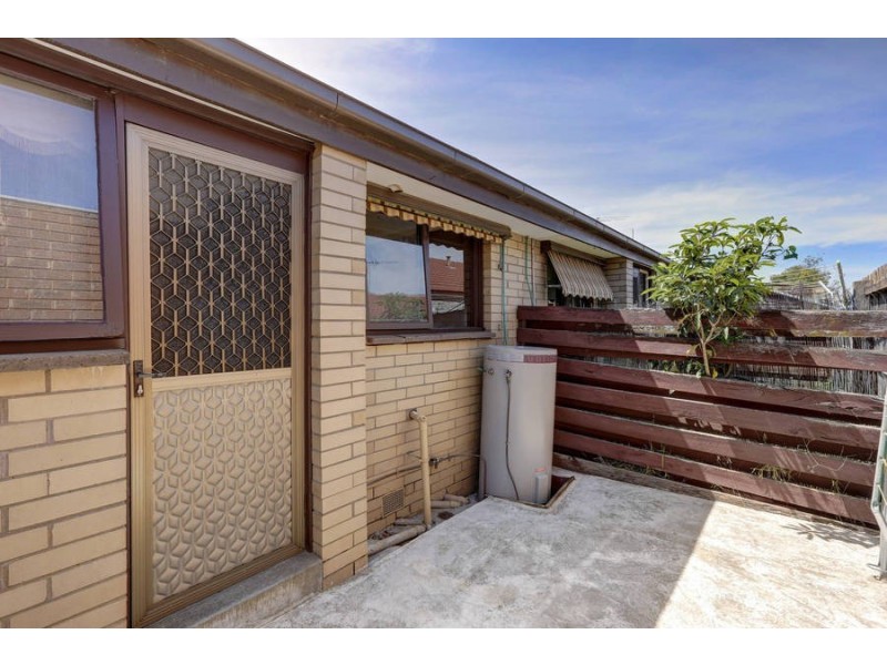 1/33 Clovelly Avenue, Glenroy VIC 3046