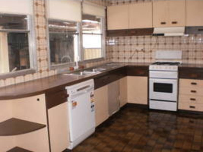 18 Kiewa Crescent, Dallas VIC 3047