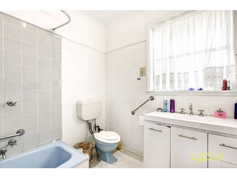 6 Hepburn Street, Dallas VIC 3047