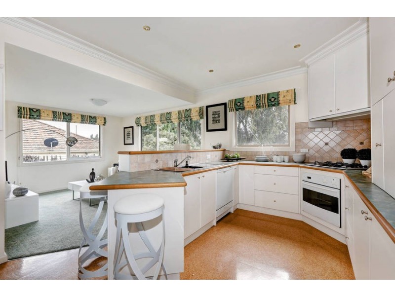 76 Xavier Street, Oak Park VIC 3046