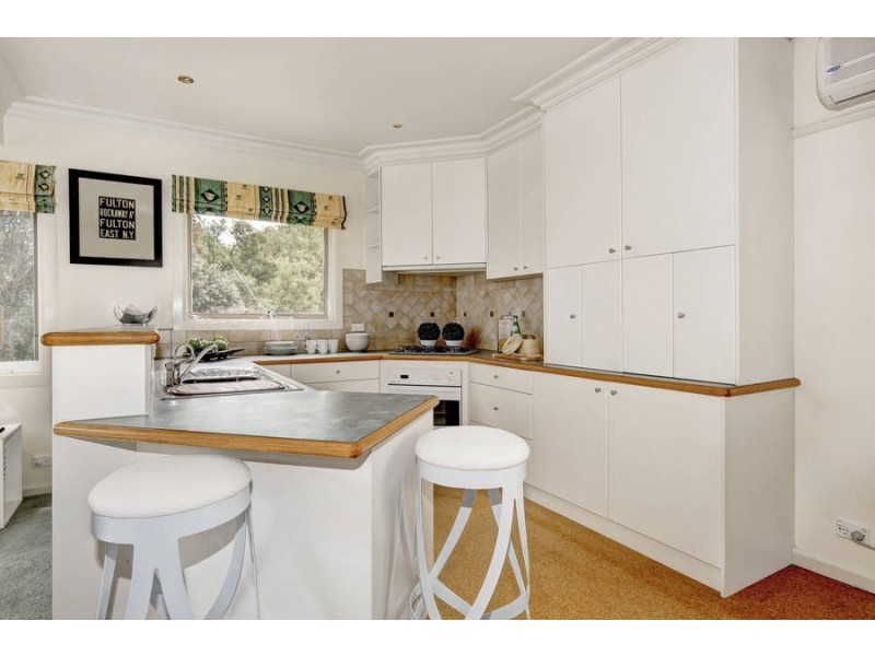 76 Xavier Street, Oak Park VIC 3046