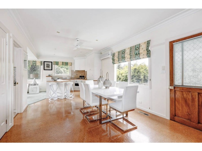 76 Xavier Street, Oak Park VIC 3046