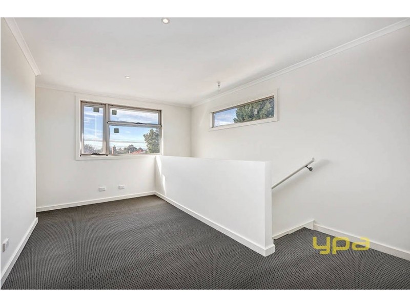 1/67 Hubert Avenue, Glenroy VIC 3046