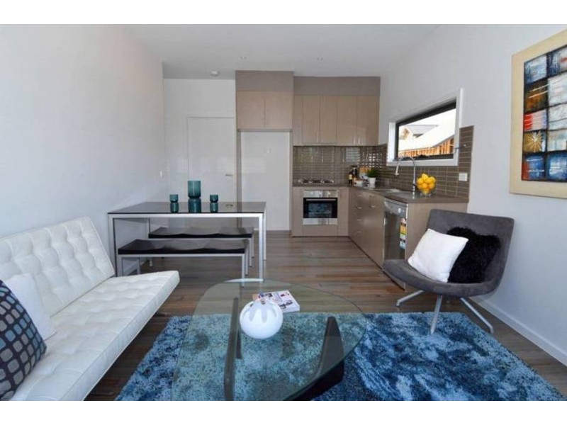 2/156 Waterloo Road, Oak Park VIC 3046