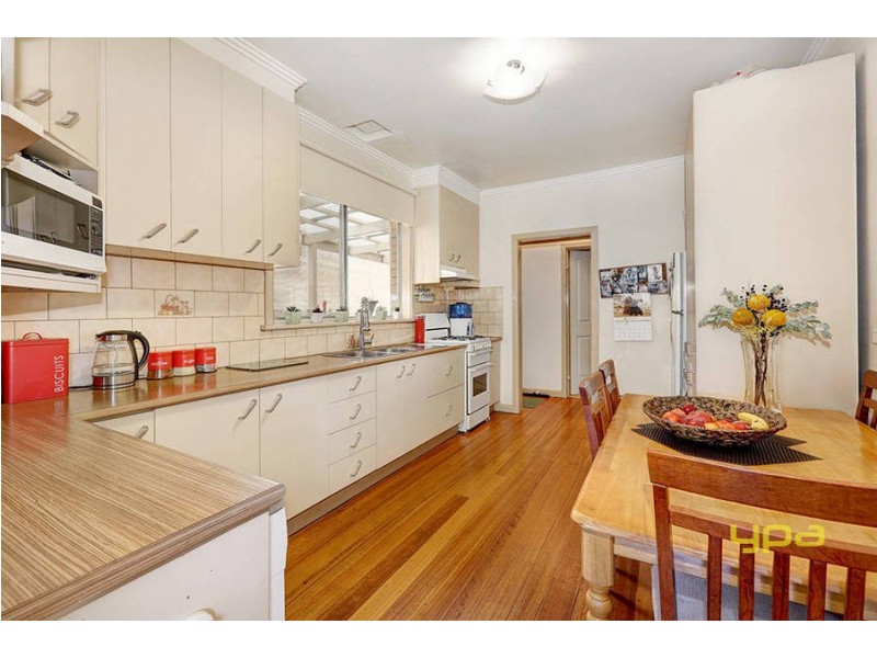 7 Watt Avenue, Oak Park VIC 3046