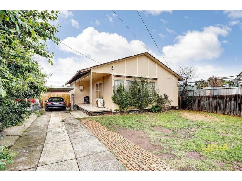 12 Ouyen Court, Dallas VIC 3047