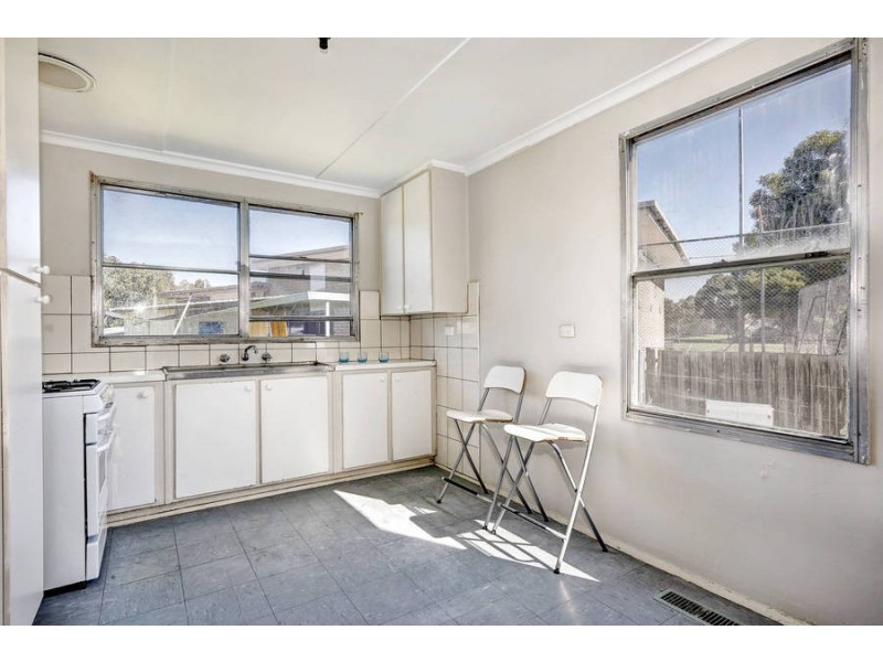 27 Hepburn Street, Dallas VIC 3047