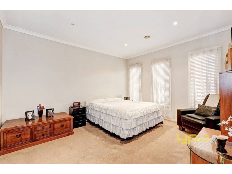 32 Morwell Crescent, Dallas VIC 3047