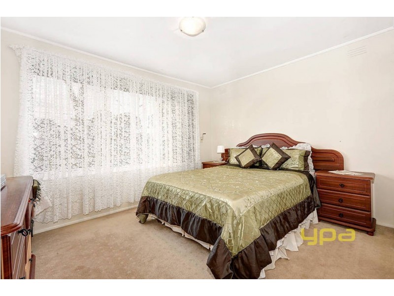 35 Tooradin Avenue, Dallas VIC 3047