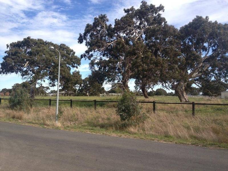 35 Callaway Road, Mickleham VIC 3064