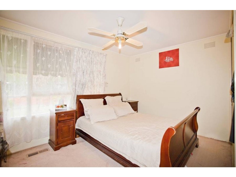 27 Millewa Crescent, Dallas VIC 3047