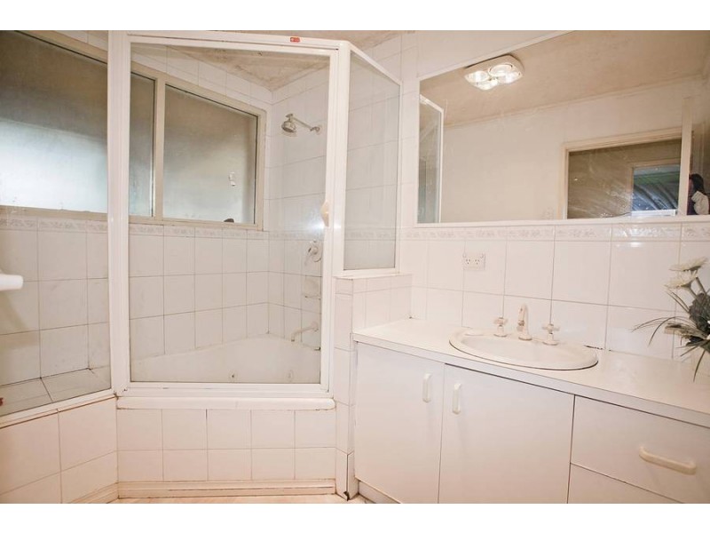 27 Millewa Crescent, Dallas VIC 3047