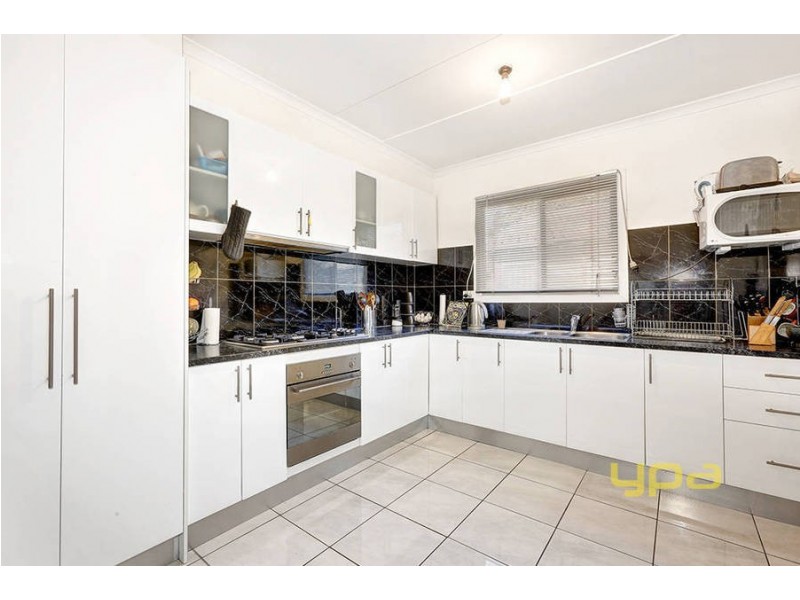 32 Warragul Street, Dallas VIC 3047