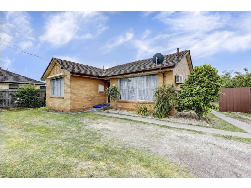 6 Hepburn Street, Dallas VIC 3047