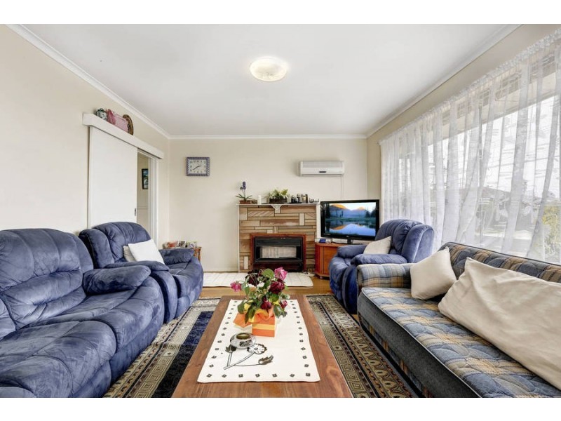 6 Hepburn Street, Dallas VIC 3047