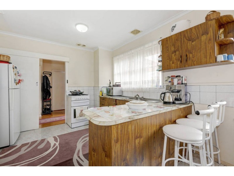 6 Hepburn Street, Dallas VIC 3047