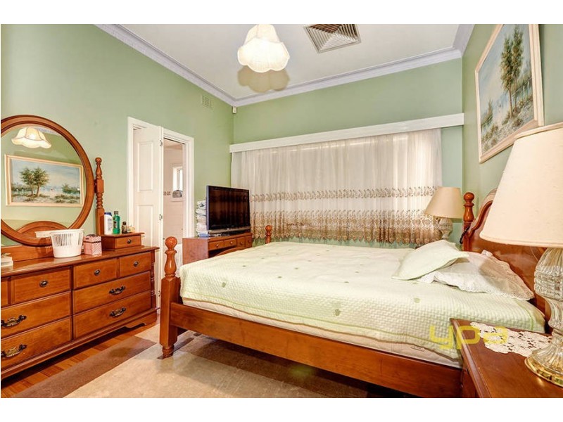 4 Gorrie Place, Glenroy VIC 3046