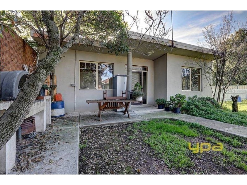 4 Gorrie Place, Glenroy VIC 3046