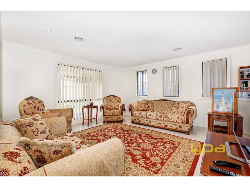 2/127 Kitchener Street, Broadmeadows VIC 3047