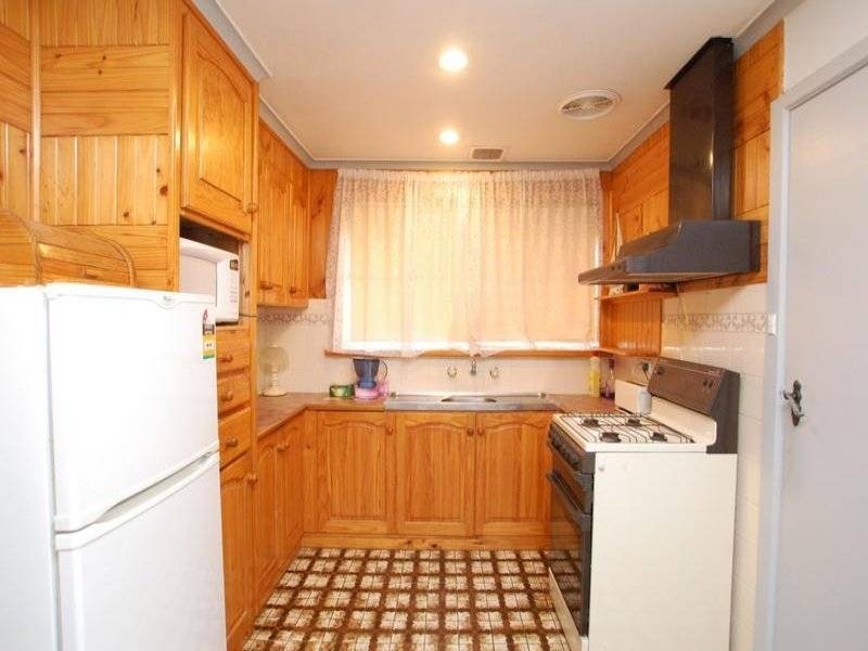 11 Leech Court, Jacana VIC 3047