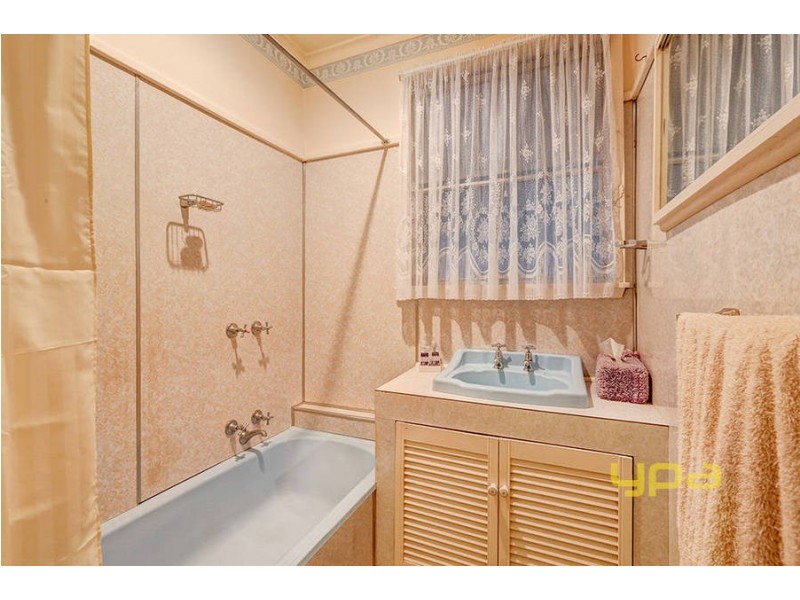 27 Colac Street, Dallas VIC 3047