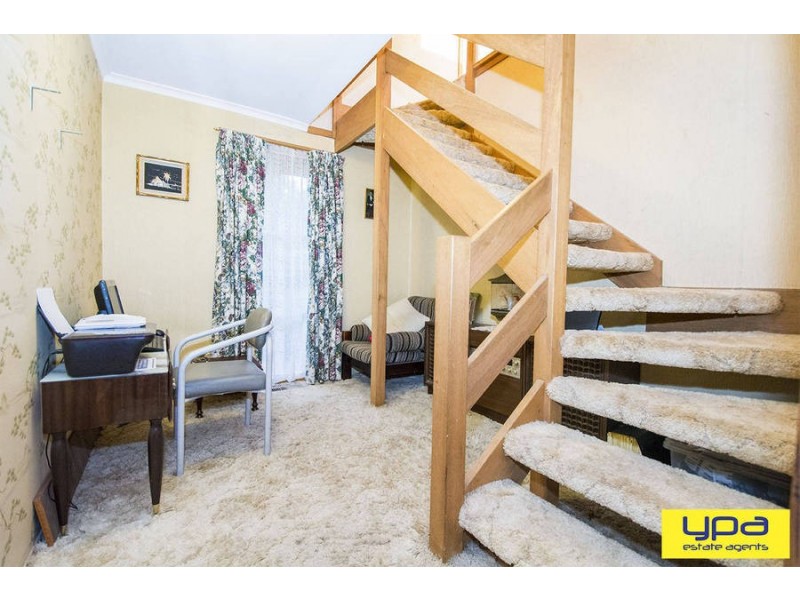 12 Fraser Court, Jacana VIC 3047