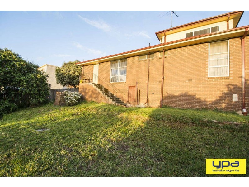 12 Fraser Court, Jacana VIC 3047