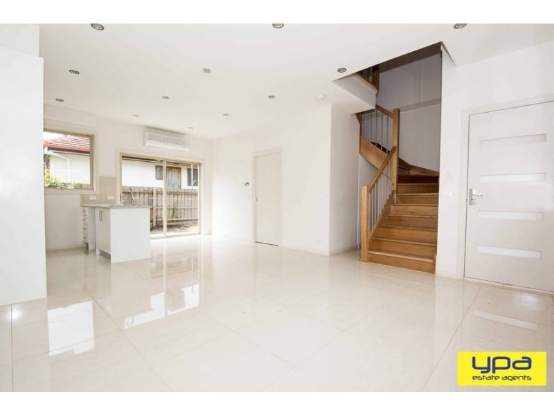 2/31 Lahinch Street, Broadmeadows VIC 3047