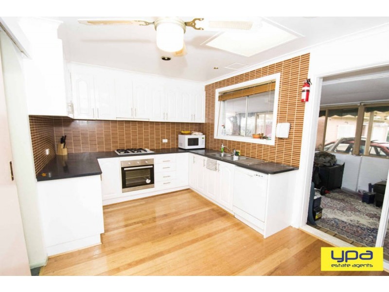 17 Kilmore Crescent, Dallas VIC 3047