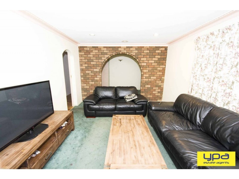 17 Kilmore Crescent, Dallas VIC 3047