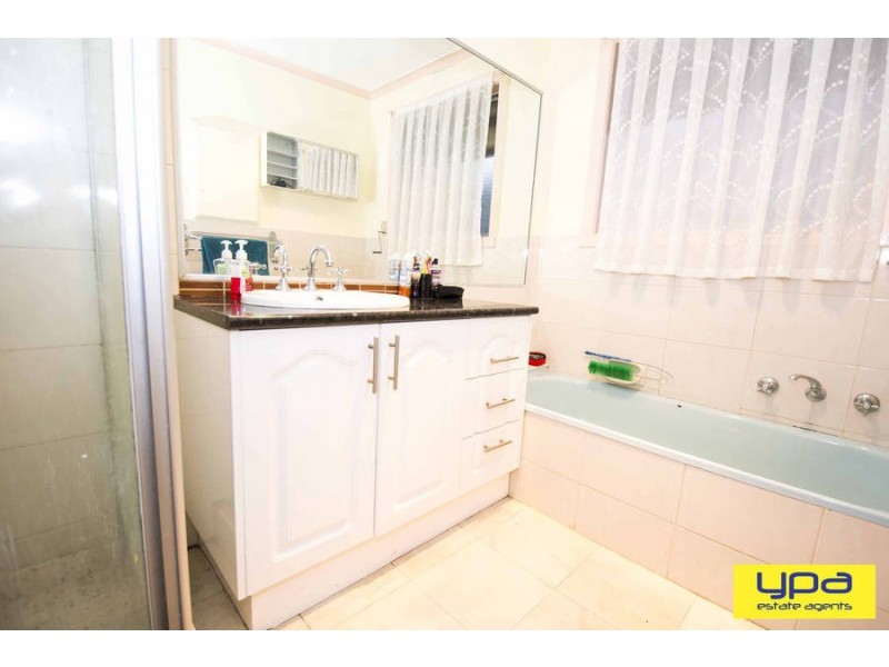 17 Kilmore Crescent, Dallas VIC 3047