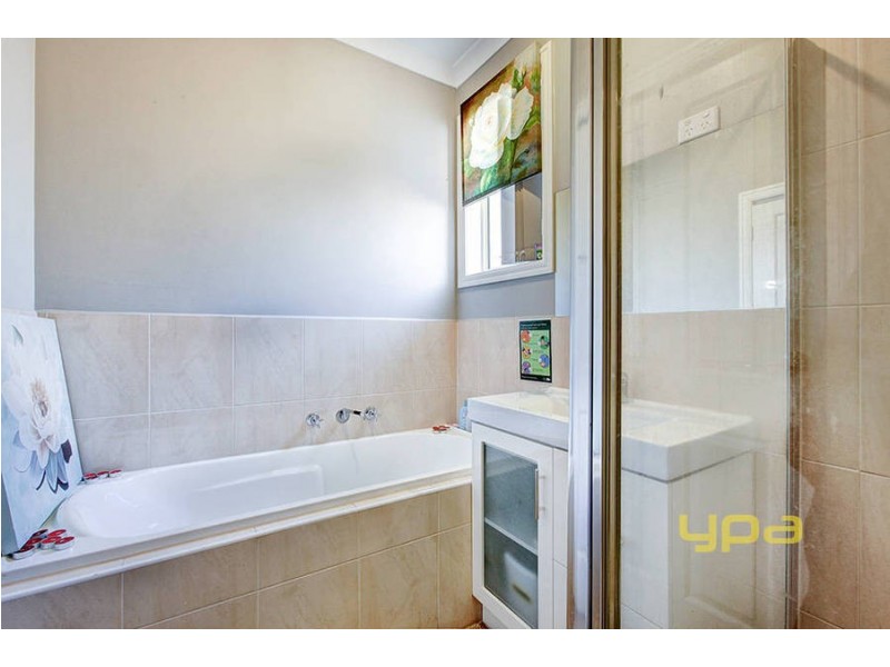 2/12 Sandra Court, Fawkner VIC 3060