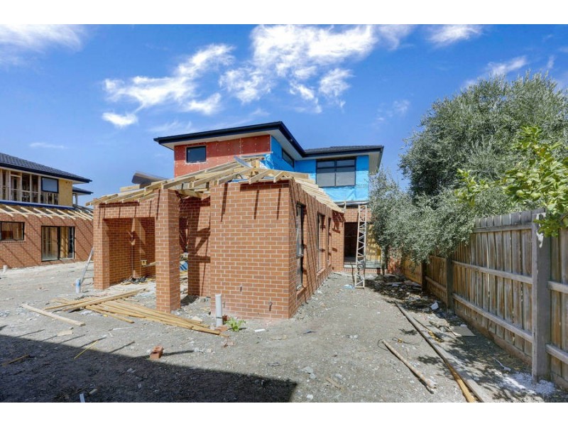 3 & 4/6-8 Stamford Court, Broadmeadows VIC 3047