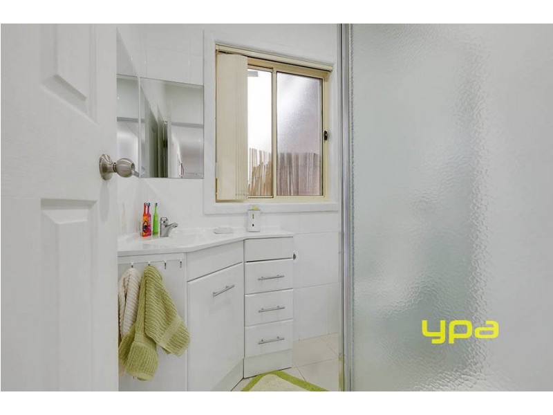 9 Drouin Street, Dallas VIC 3047