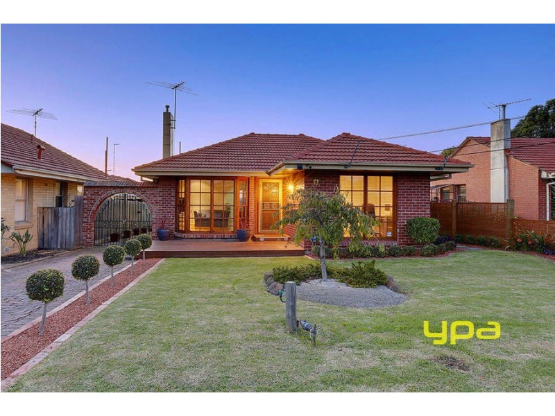 151 Sunset Boulevard, Jacana VIC 3047